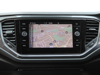 Used Volkswagen T-Roc 2021 for sale - 75376947: Photo