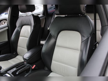 Used Audi S3 2010 for sale - 77559176: Photo