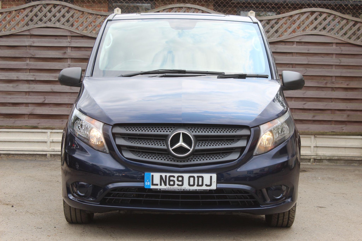 Used Mercedes-Benz Vito 2019 for sale - 76513361: Photo 2