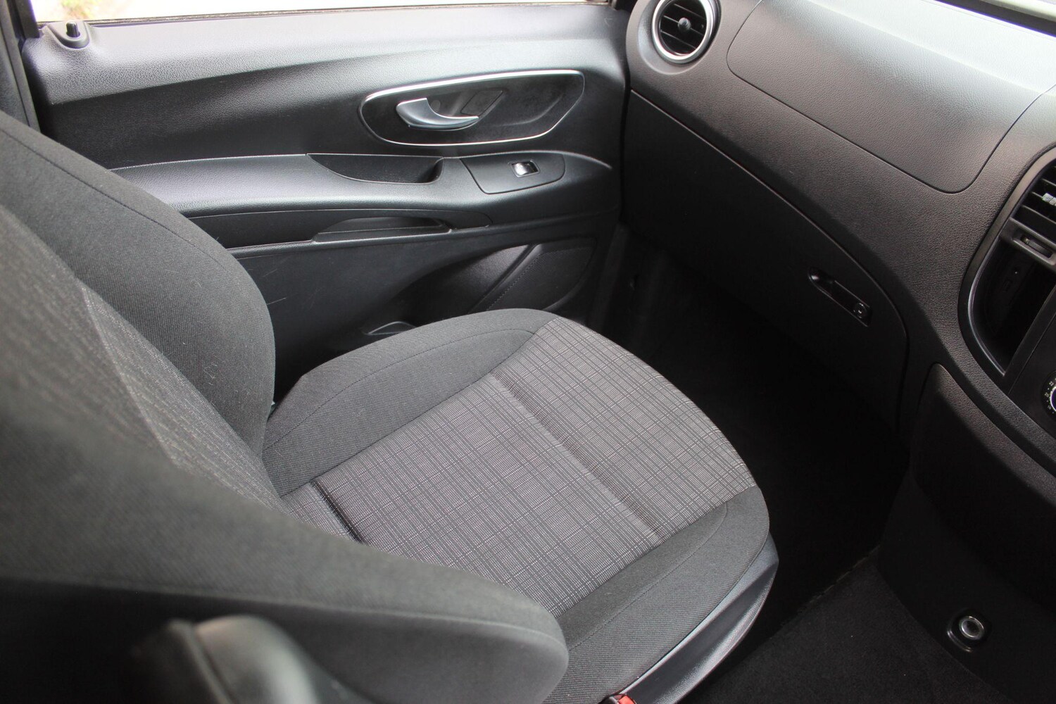 Used Mercedes-Benz Vito 2019 for sale - 76513361: Photo 25