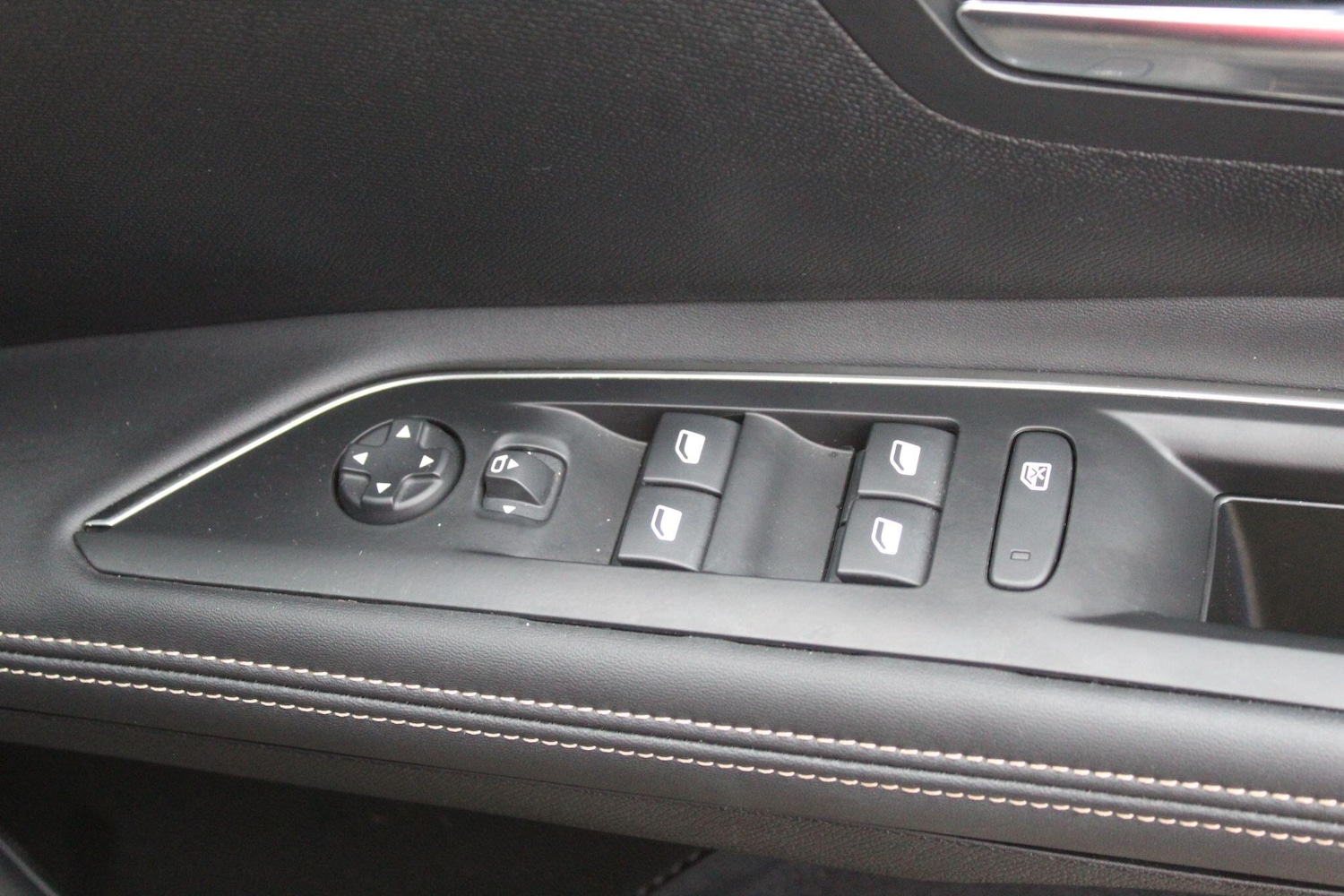 Used Peugeot 5008 2024 for sale - 76499882: Photo 21