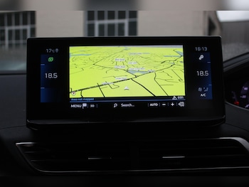 Used Peugeot 5008 2024 for sale - 76499882: Photo