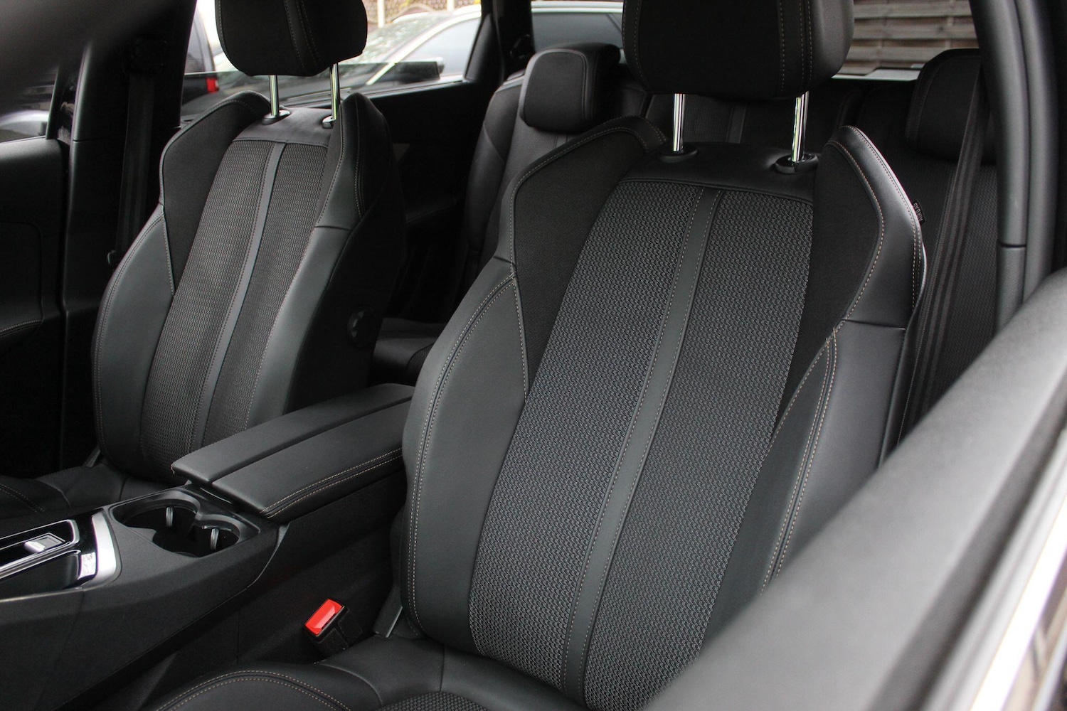 Used Peugeot 5008 2024 for sale - 76499882: Photo 5