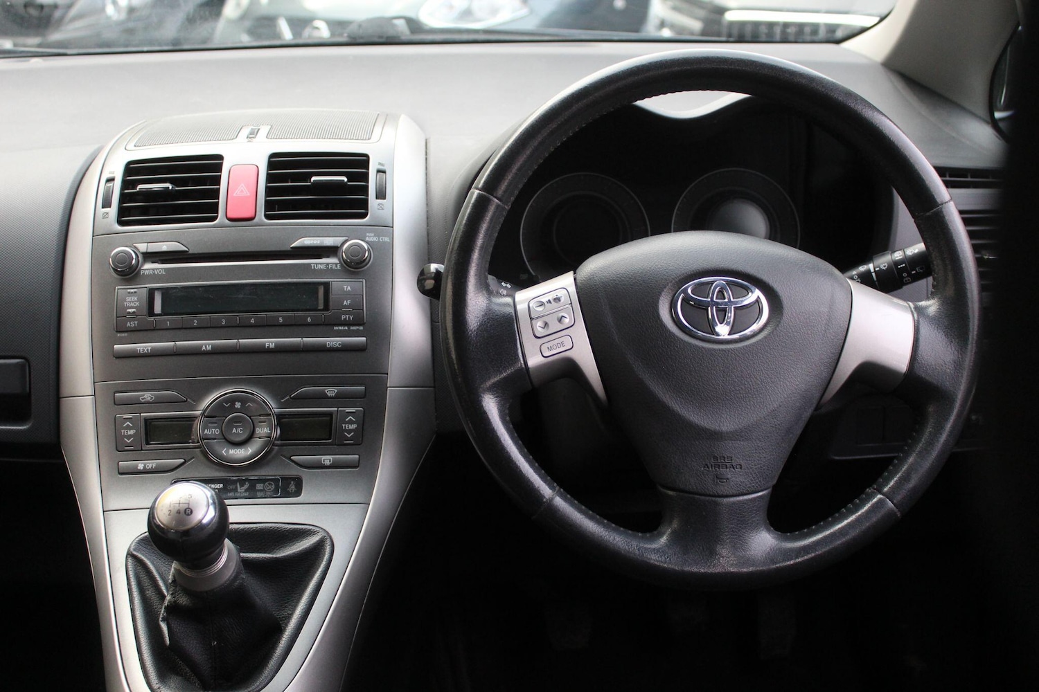 Used Toyota Auris 2009 for sale - 76521625: Photo 2