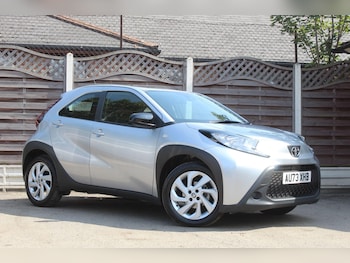 2023 (73) - 1.0 VVT-i Pure 5dr Auto