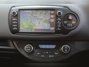 Used Toyota Yaris 2019 for sale - 79181558: Photo