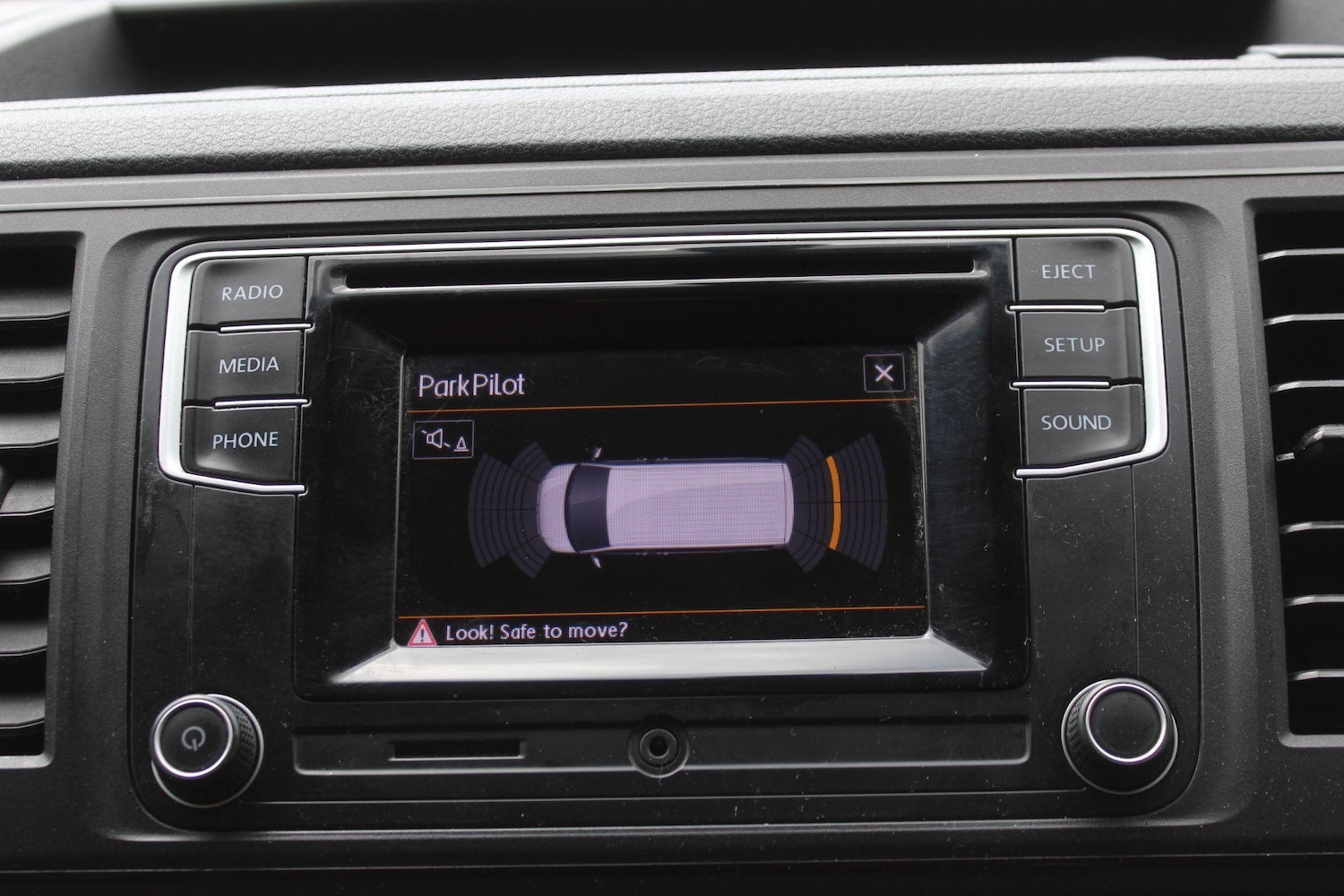 Used Volkswagen Transporter Shuttle 2019 for sale - 77017180: Photo 2