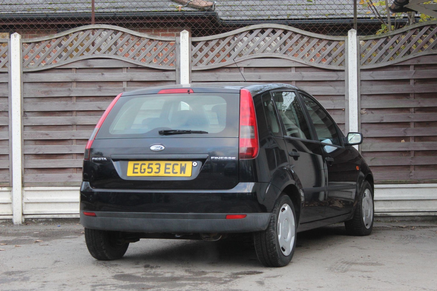 Used Ford Fiesta 2004 for sale - 76389151: Photo 11