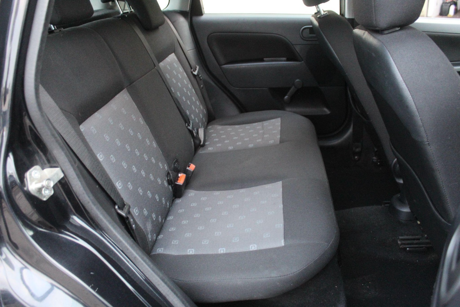 Used Ford Fiesta 2004 for sale - 76389151: Photo 18