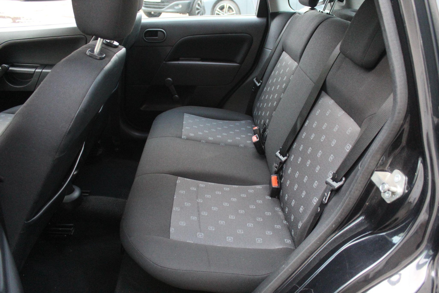 Used Ford Fiesta 2004 for sale - 76389151: Photo 20