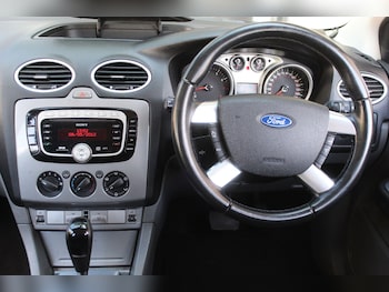 Used Ford Focus 2010 for sale - 79107163: Photo