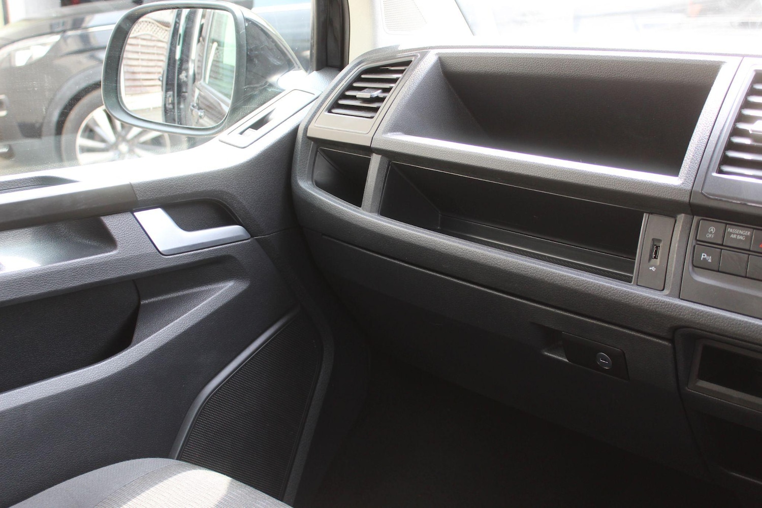 Used Volkswagen Transporter Shuttle 2019 for sale - 77097995: Photo 19