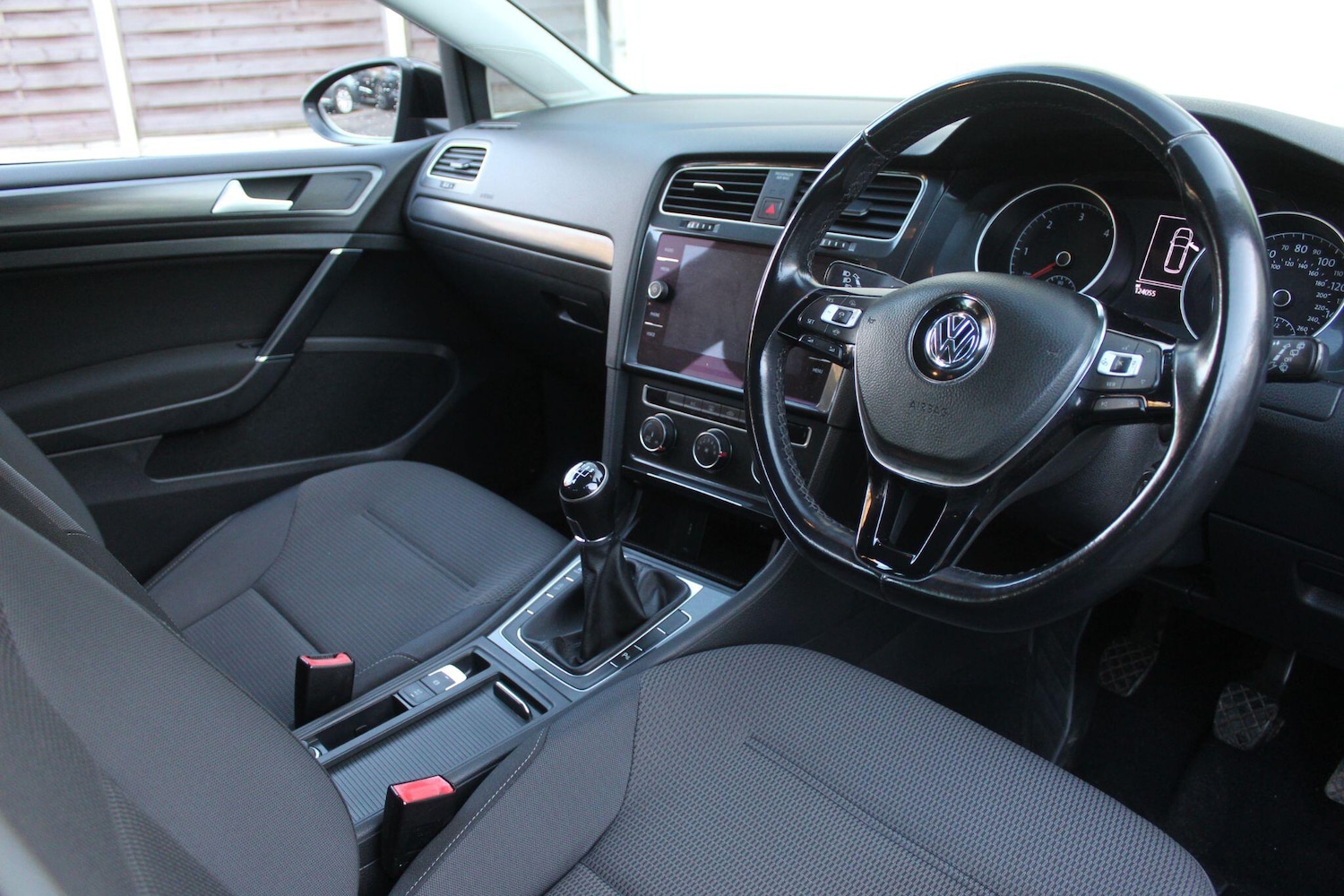 Used Volkswagen Golf 2019 for sale - 76380642: Photo 16