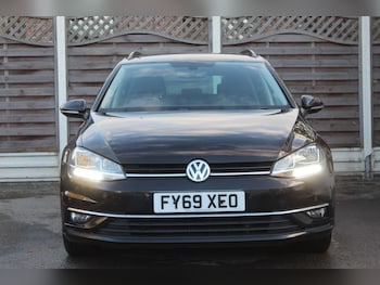 Used Volkswagen Golf 2019 for sale - 76380642: Photo