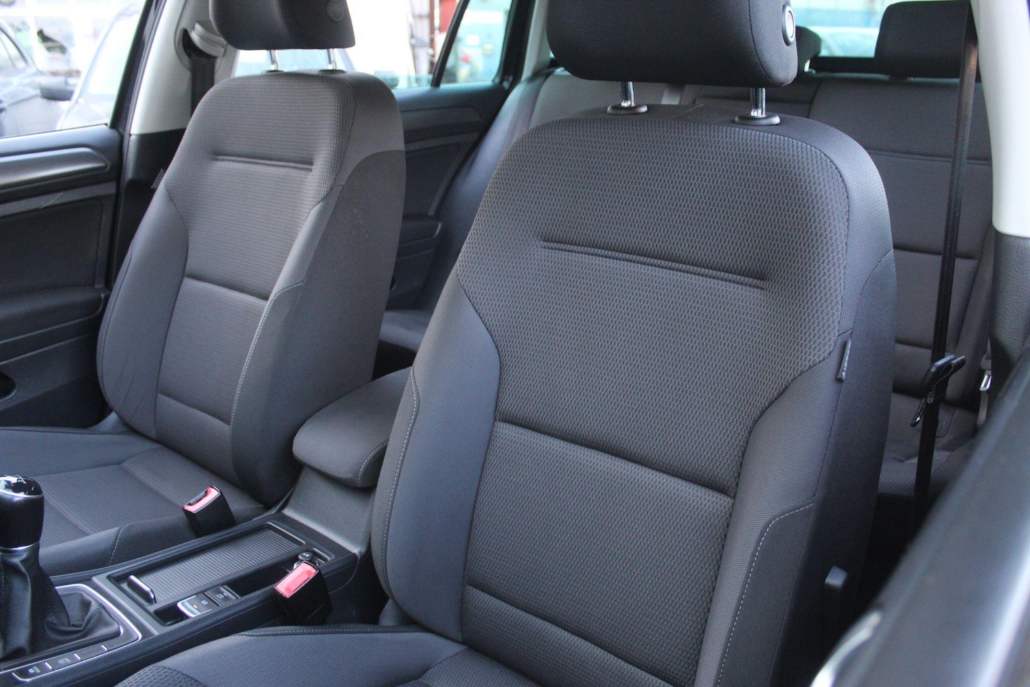 Used Volkswagen Golf 2019 for sale - 76380642: Photo 4