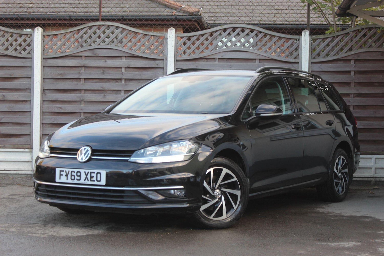 Used Volkswagen Golf 2019 for sale - 76380642: Photo 6