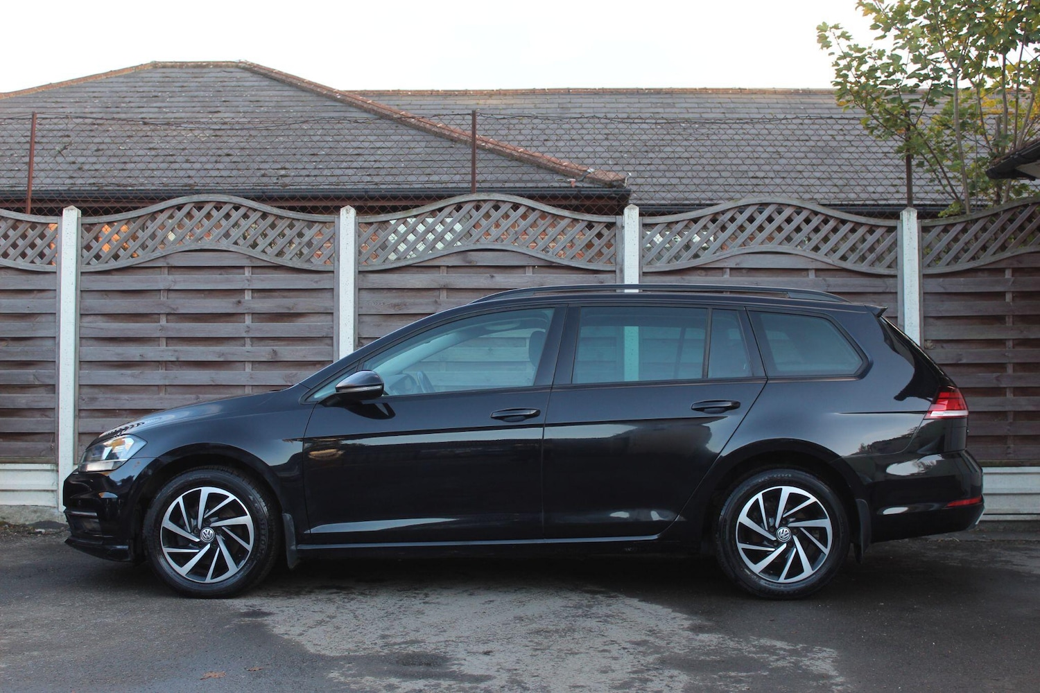 Used Volkswagen Golf 2019 for sale - 76380642: Photo 7