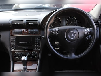 Used Mercedes-Benz C-Class 2006 for sale - 76239335: Photo