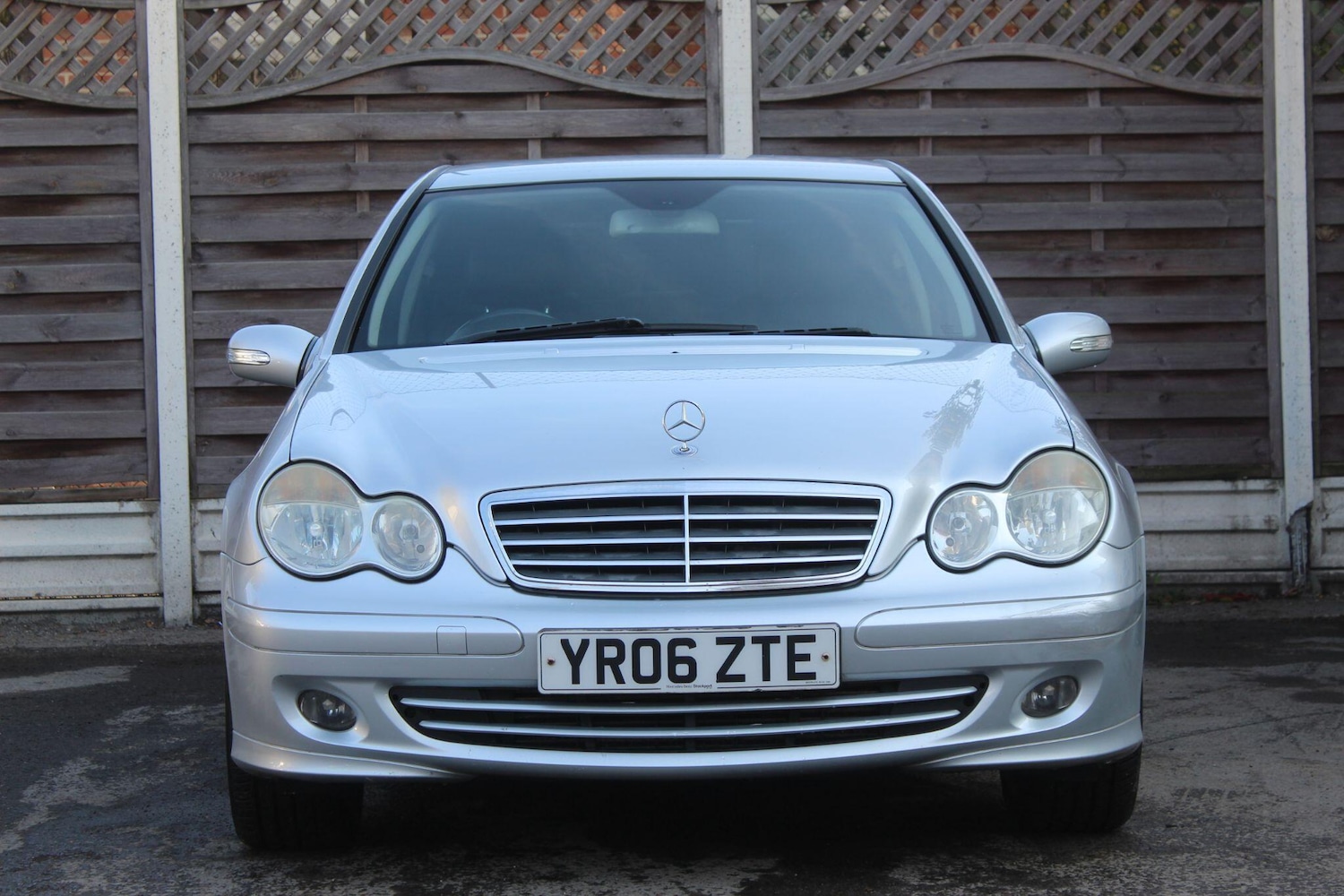 Used Mercedes-Benz C Class 2006 for sale - 76239335: Photo 3