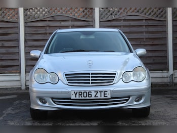 Used Mercedes-Benz C-Class 2006 for sale - 76239335: Photo