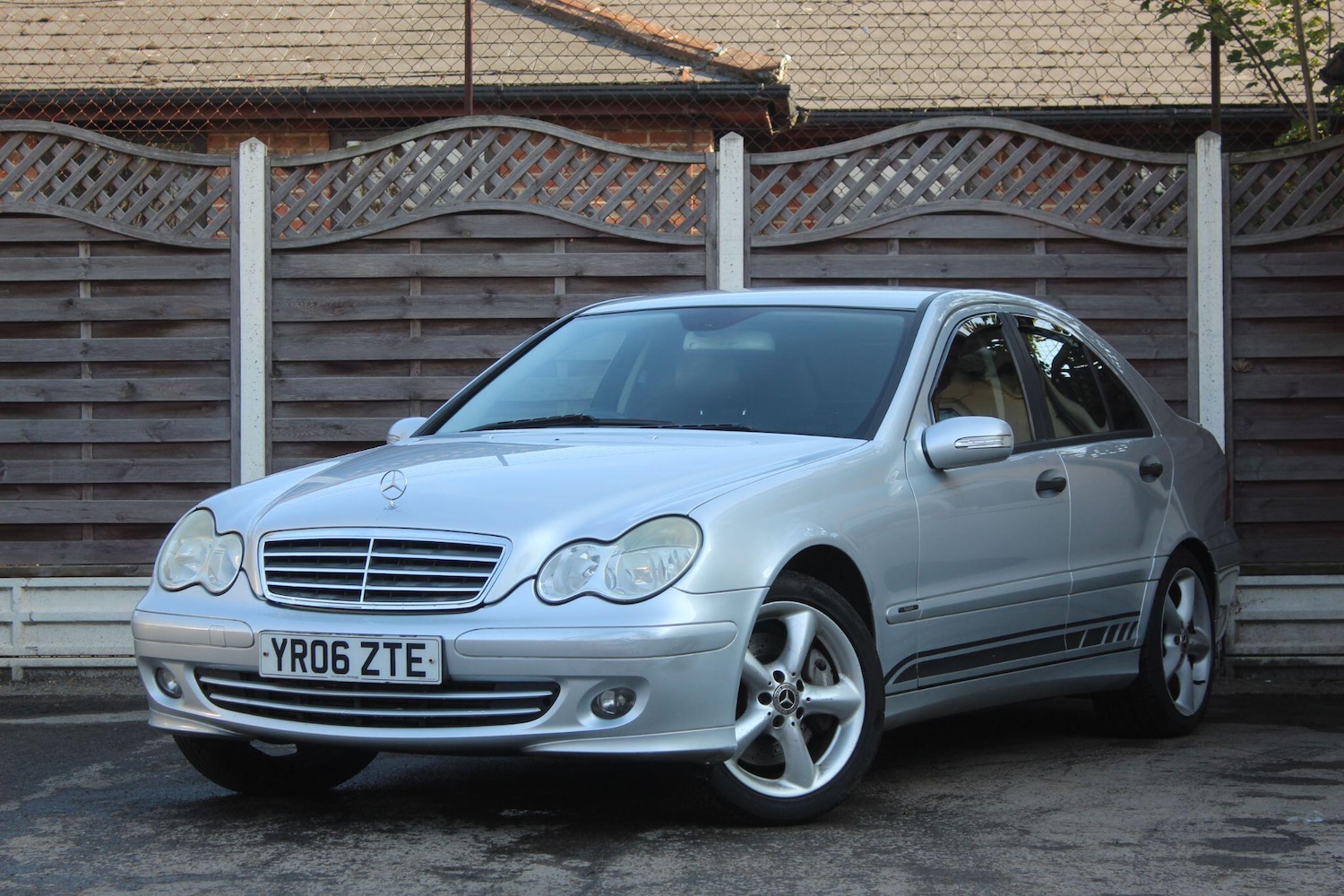 Used Mercedes-Benz C Class 2006 for sale - 76239335: Photo 5