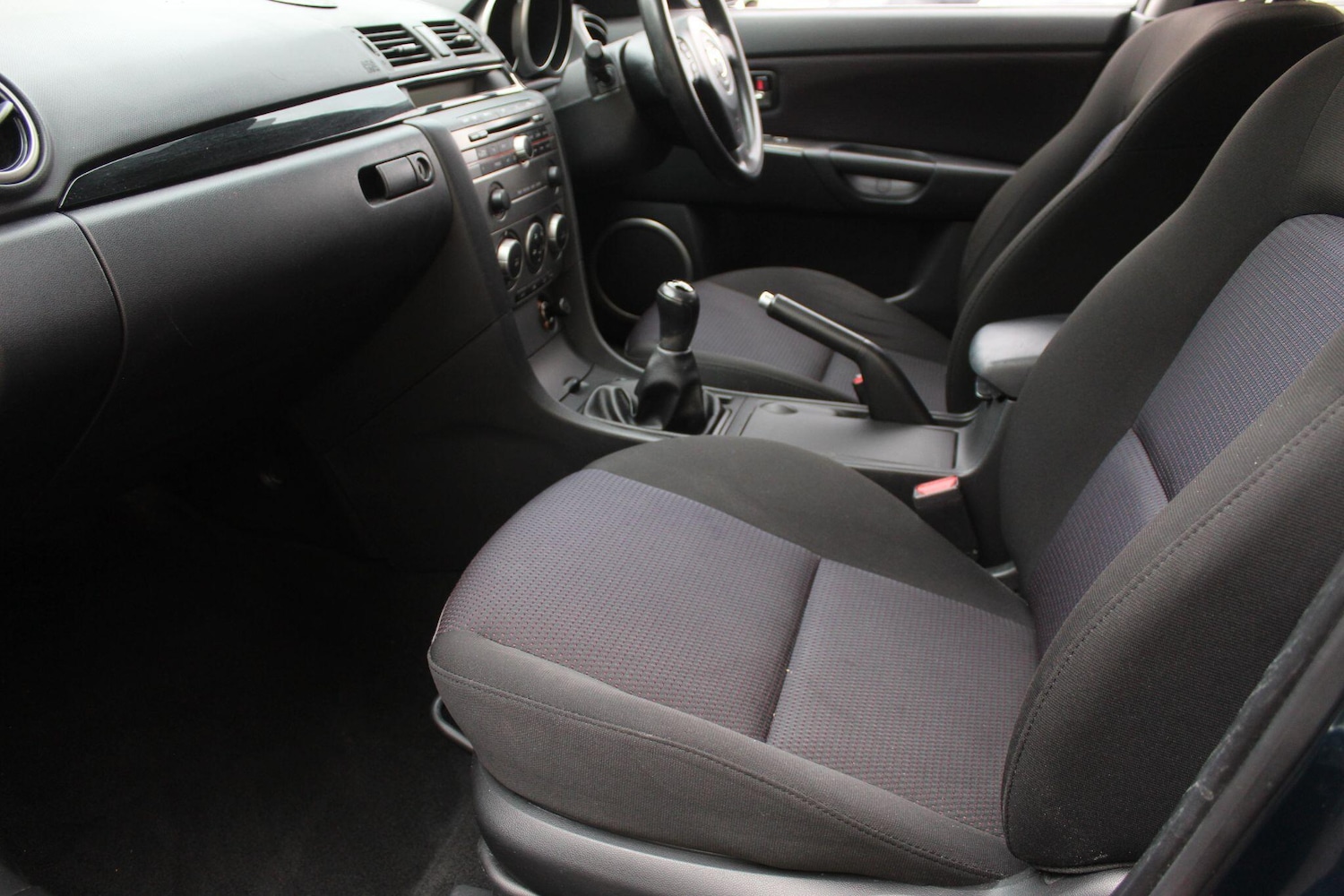 Used Mazda Mazda3 2007 for sale - 77015986: Photo 22