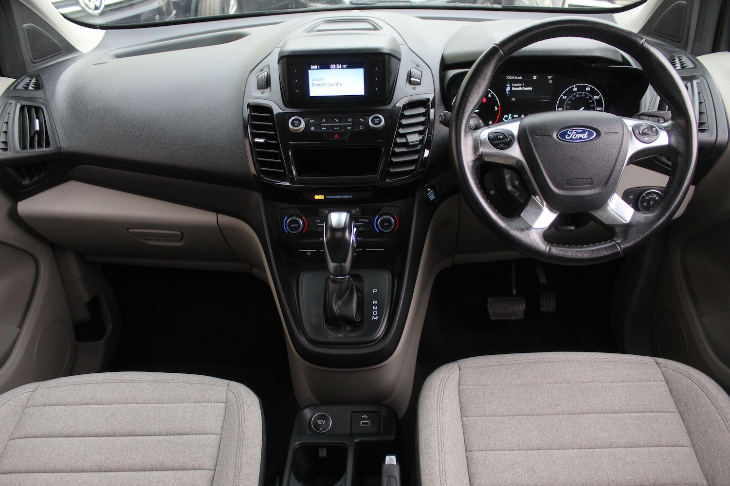 Used Ford Grand Tourneo Connect 2019 for sale - 75214279: Photo 16