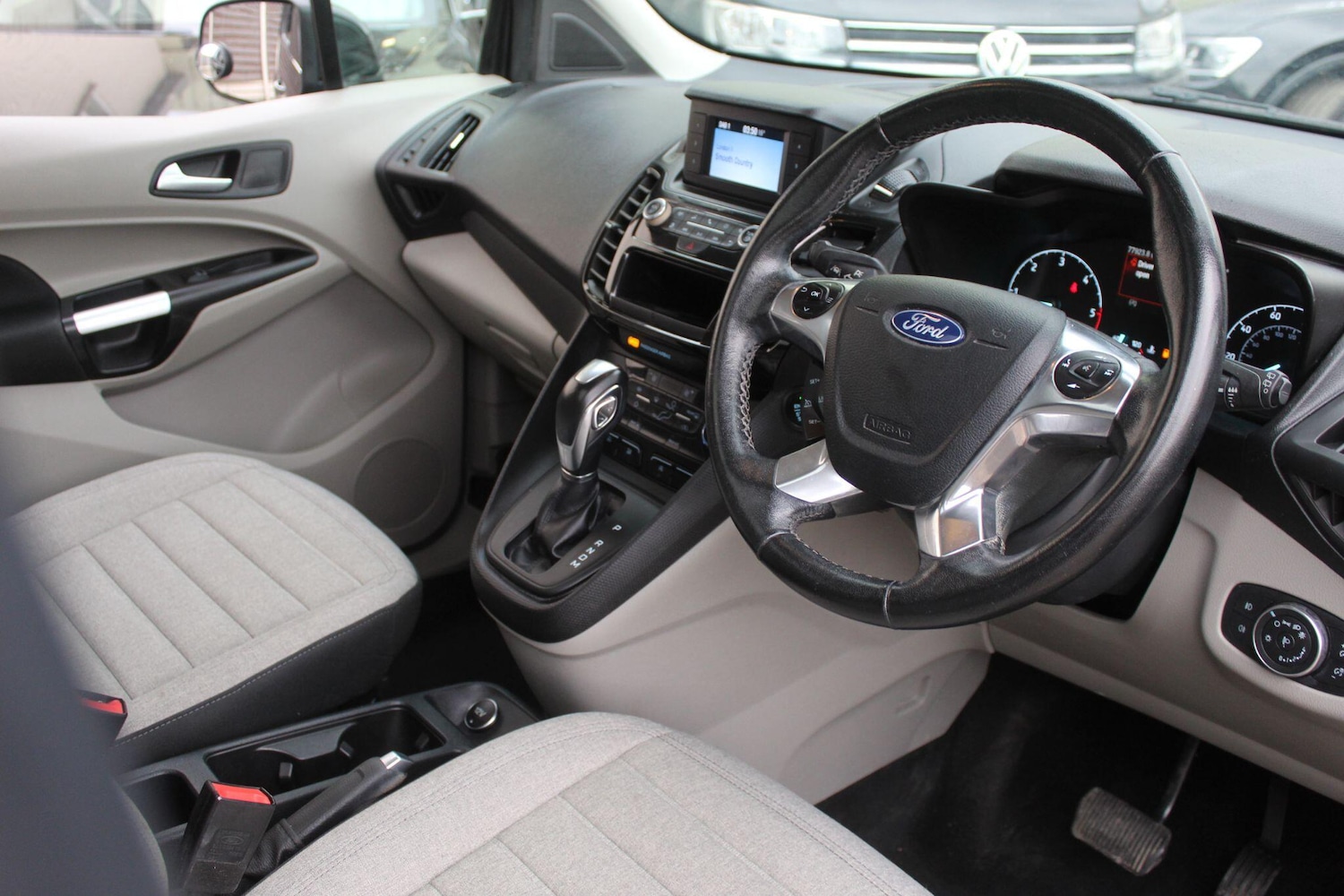 Used Ford Grand Tourneo Connect 2019 for sale - 75214279: Photo 21