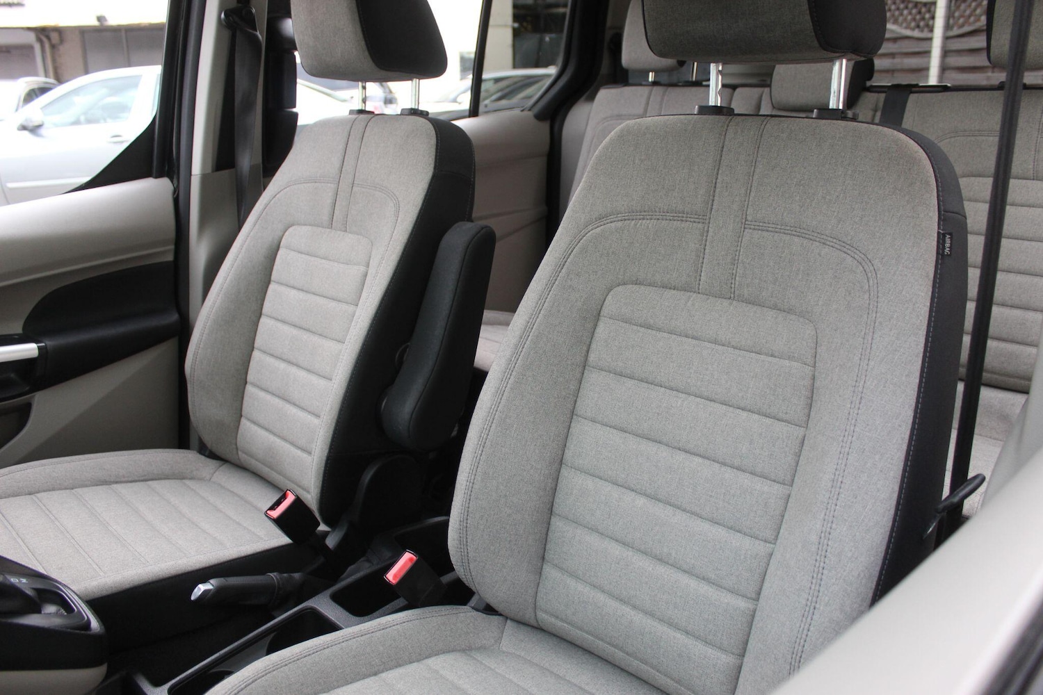 Used Ford Grand Tourneo Connect 2019 for sale - 75214279: Photo 27