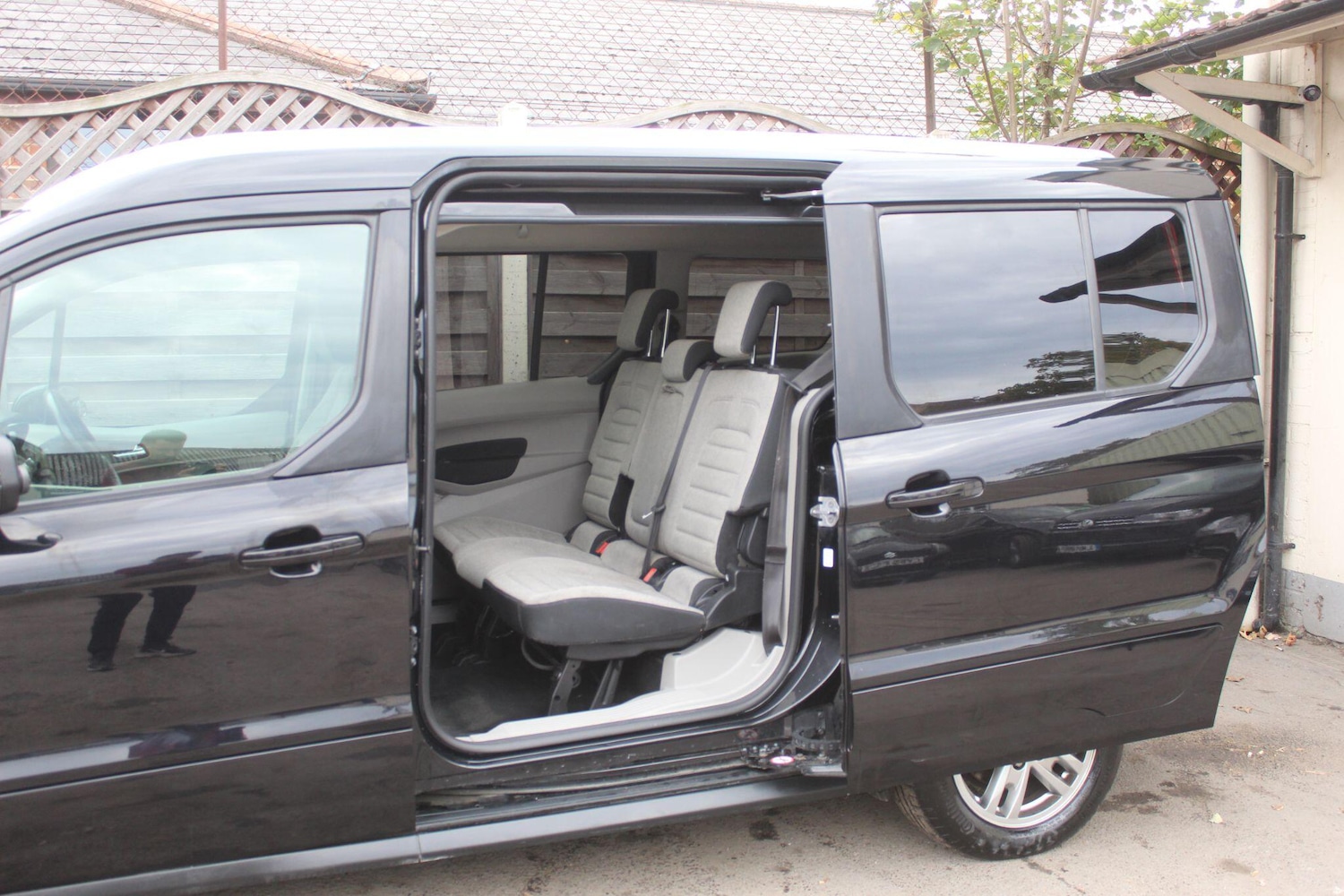 Used Ford Grand Tourneo Connect 2019 for sale - 75214279: Photo 9