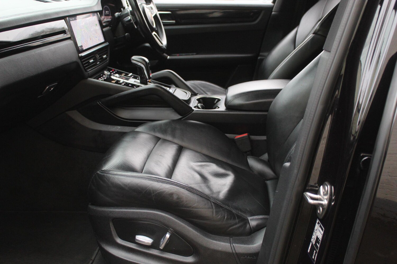 Used Porsche Cayenne for sale - 77807826: Photo 30