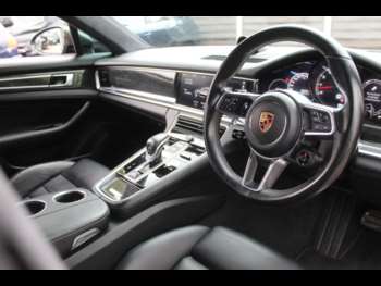 Used Porsche Panamera 2018 for sale - 74861346: Photo