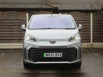 Used Toyota PROACE CITY Verso 2025 for sale - 78318519: Photo