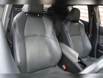 Used Toyota C-HR 2022 for sale - 78006569: Photo