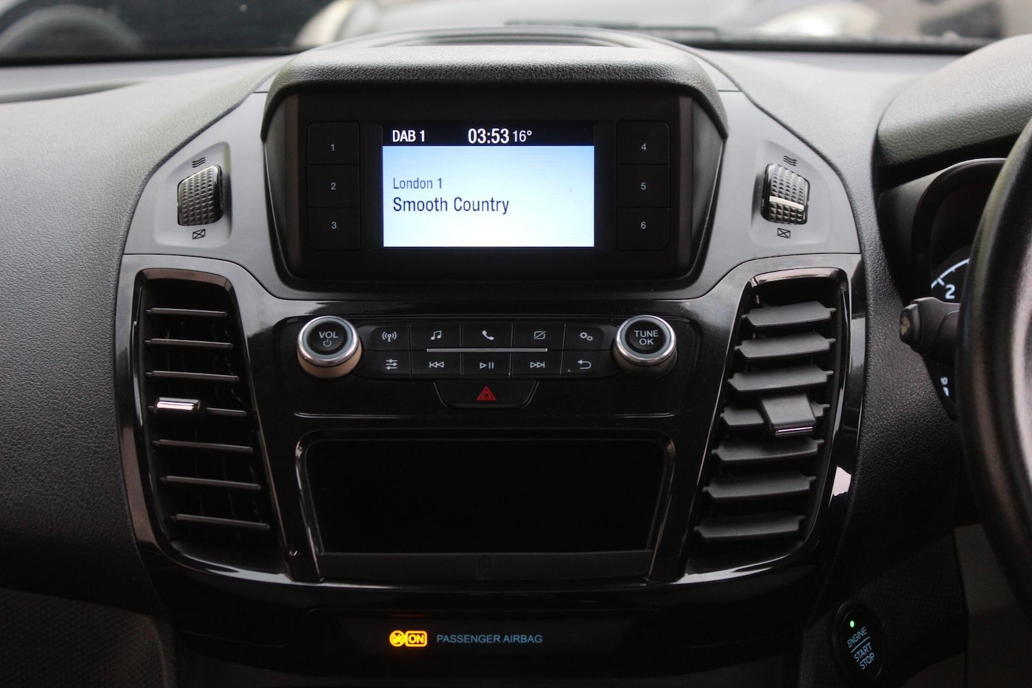 Used Ford Grand Tourneo Connect 2019 for sale - 76987889: Photo 30