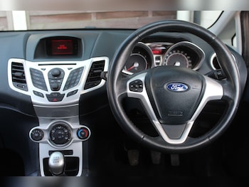 Used Ford Fiesta 2012 for sale - 75090130: Photo