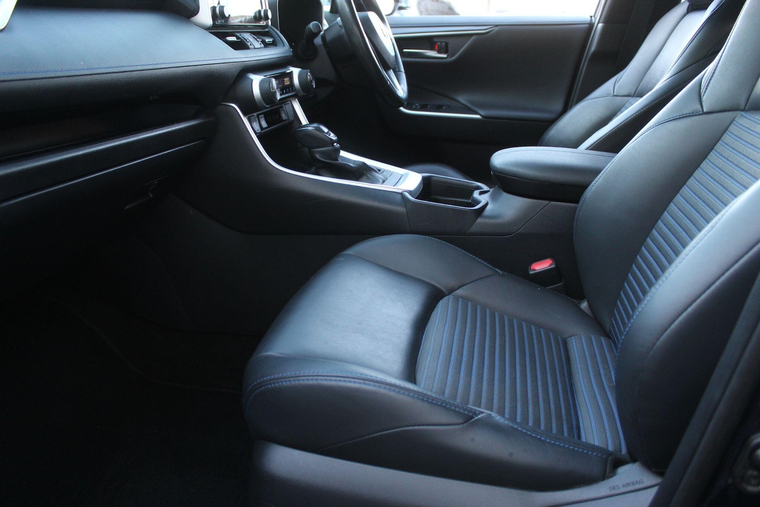 Used Toyota RAV4 2020 for sale - 76832669: Photo 25