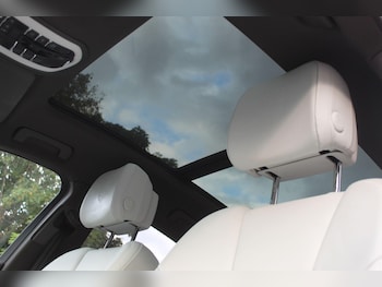 Used Porsche Macan 2020 for sale - 79540522: Photo