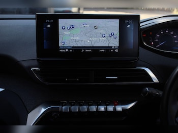 Used Peugeot 5008 2022 for sale - 79106459: Photo