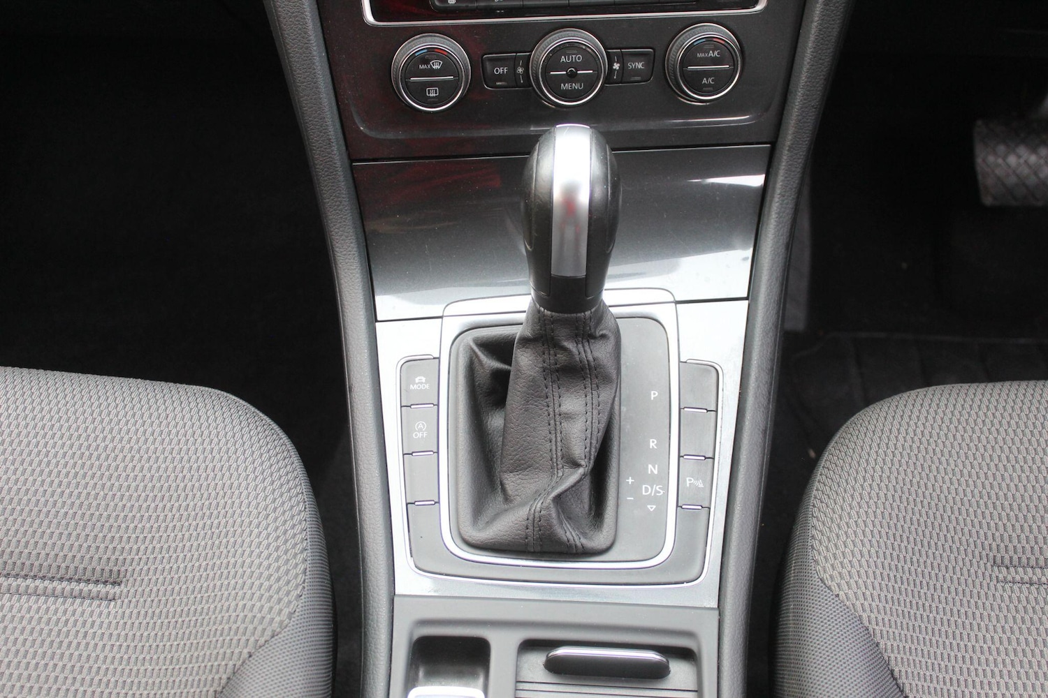 Used Volkswagen Golf 2020 for sale - 76473036: Photo 17