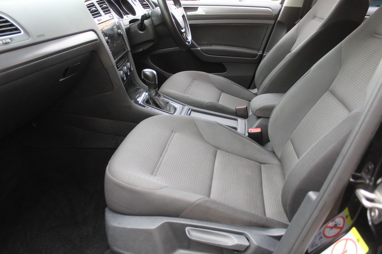 Used Volkswagen Golf 2020 for sale - 76473036: Photo 28