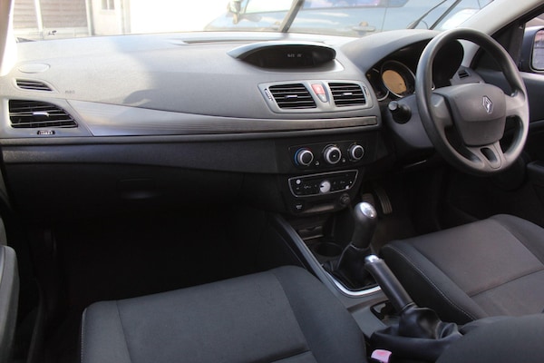 Used Renault Megane 2009 for sale - 75115180: Photo 14