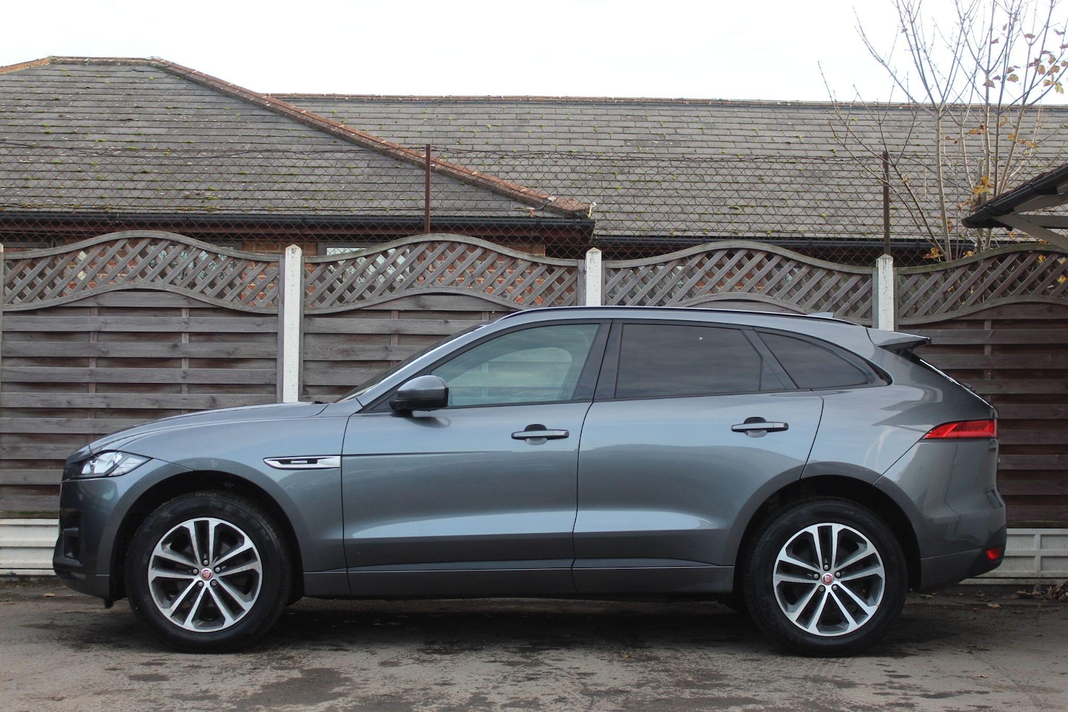 Used Jaguar F-Pace 2017 for sale - 76936426: Photo 10