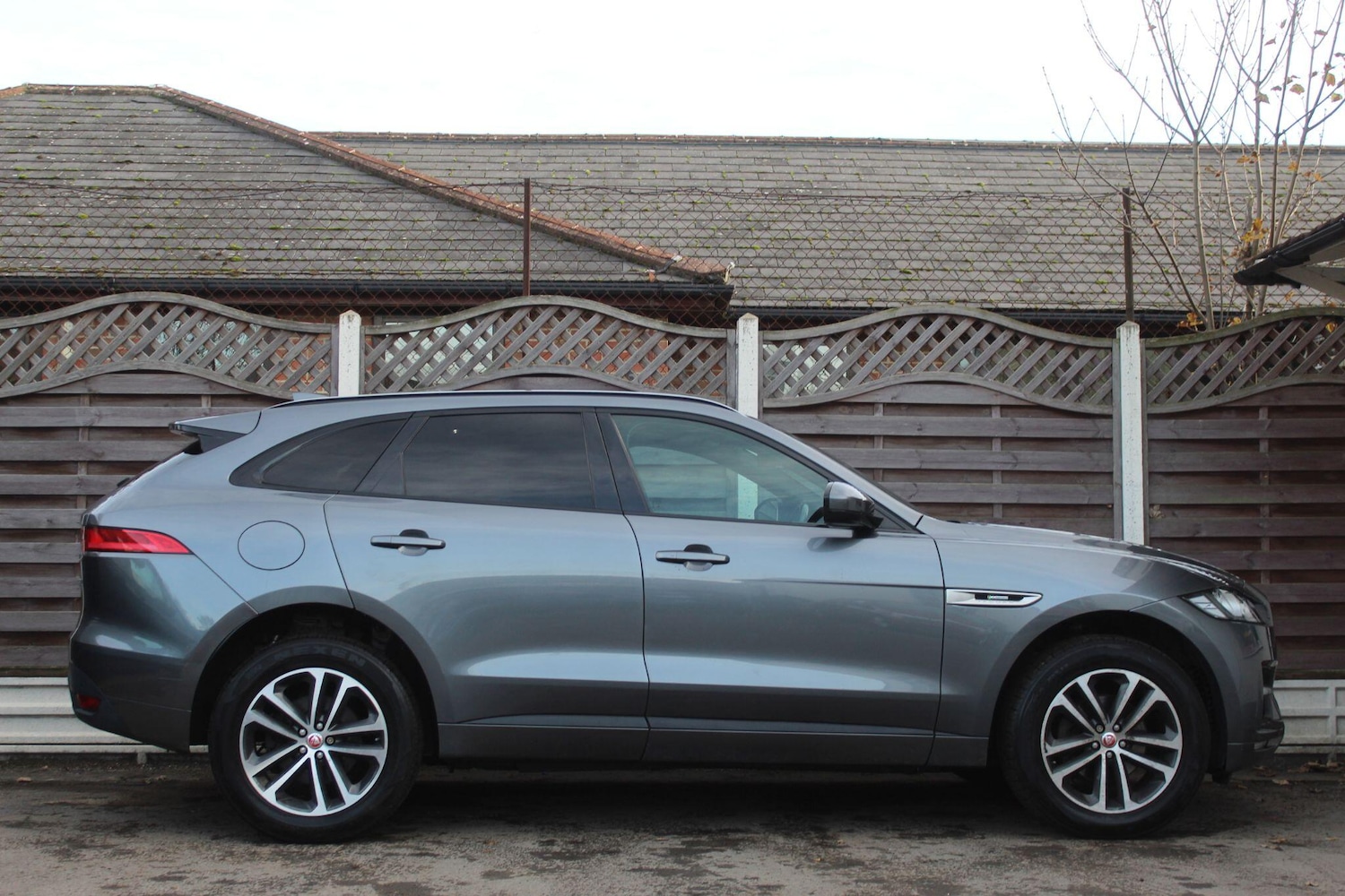 Used Jaguar F-Pace 2017 for sale - 76936426: Photo 12