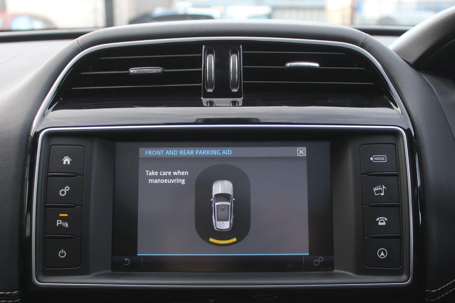 Used Jaguar F-Pace 2017 for sale - 76936426: Photo 4