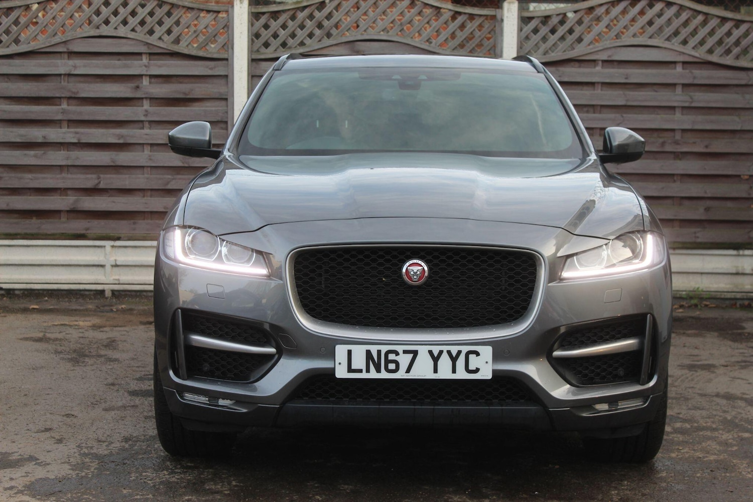 Used Jaguar F-Pace 2017 for sale - 76936426: Photo 5