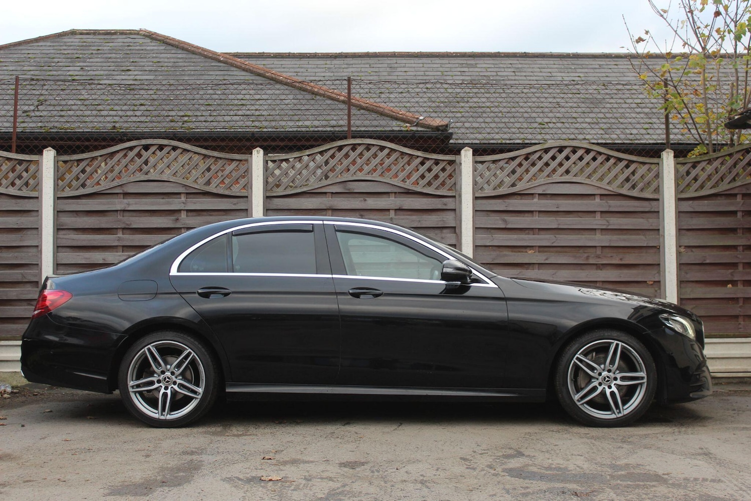 Used Mercedes-Benz E Class 2017 for sale - 76336737: Photo 10