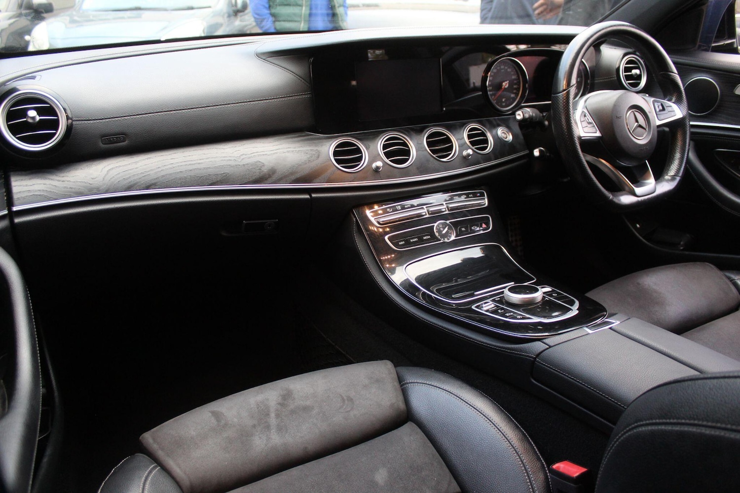 Used Mercedes-Benz E Class 2017 for sale - 76336737: Photo 13