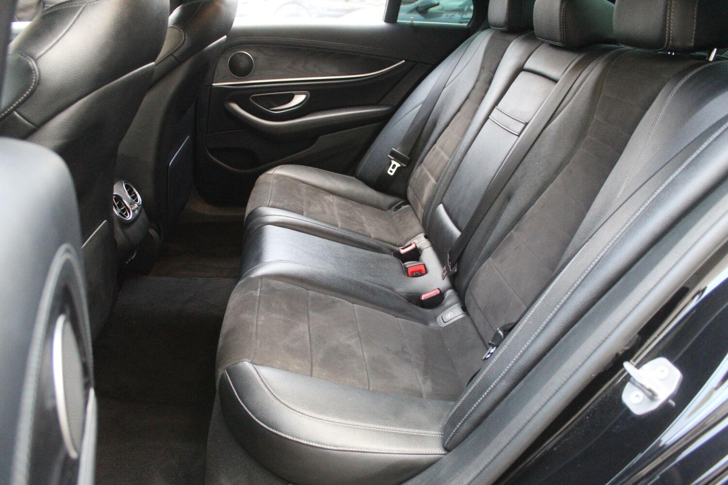 Used Mercedes-Benz E Class 2017 for sale - 76336737: Photo 19