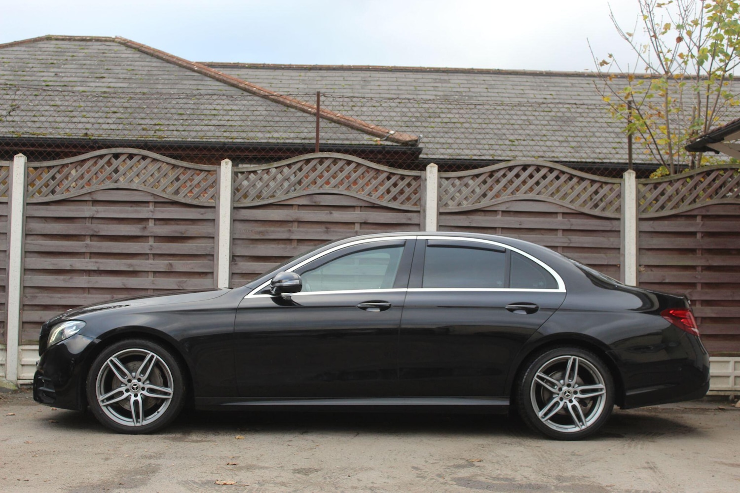 Used Mercedes-Benz E Class 2017 for sale - 76336737: Photo 8